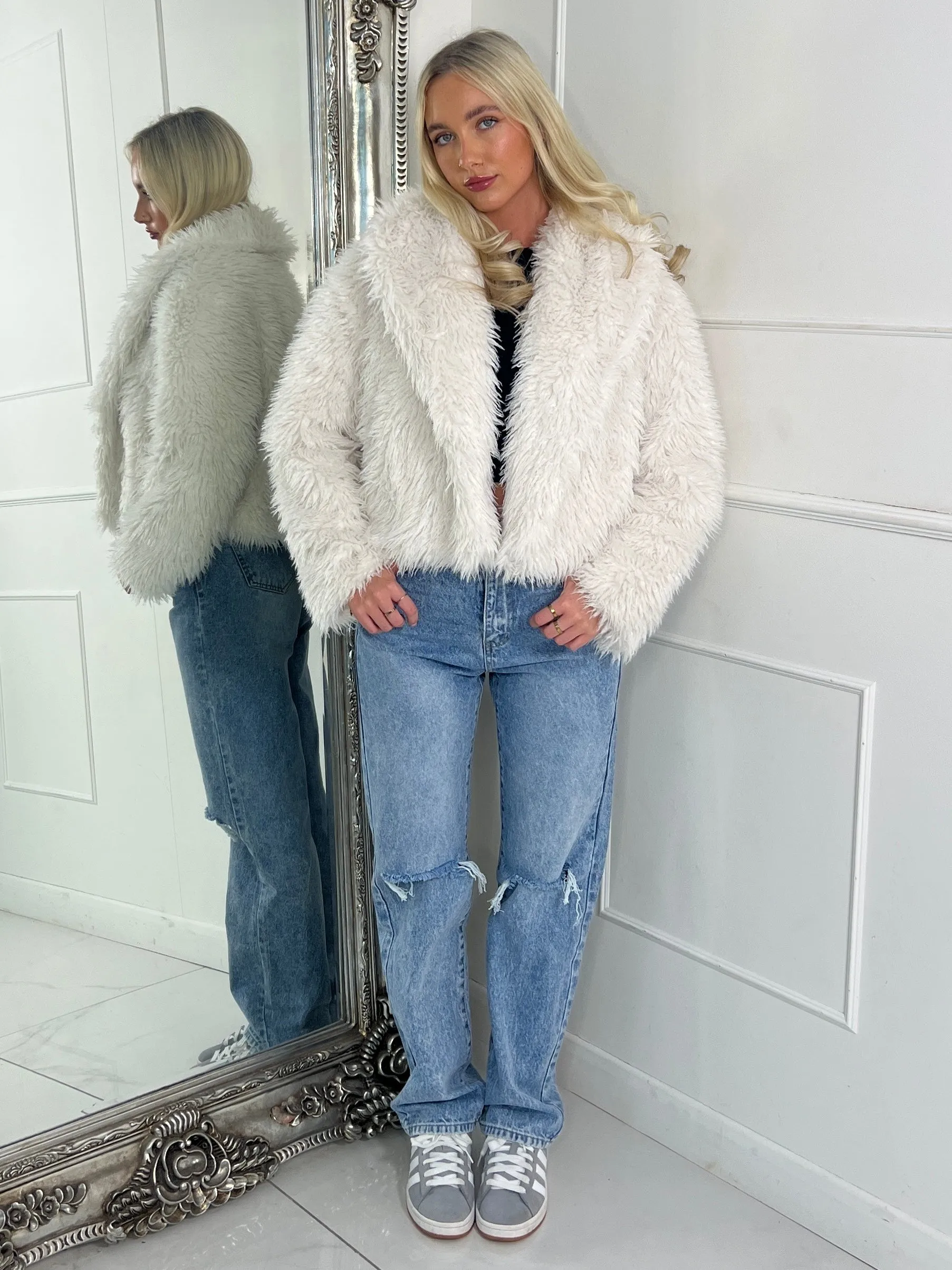 Faux Fur Collar Detail Oversized Jacket - White