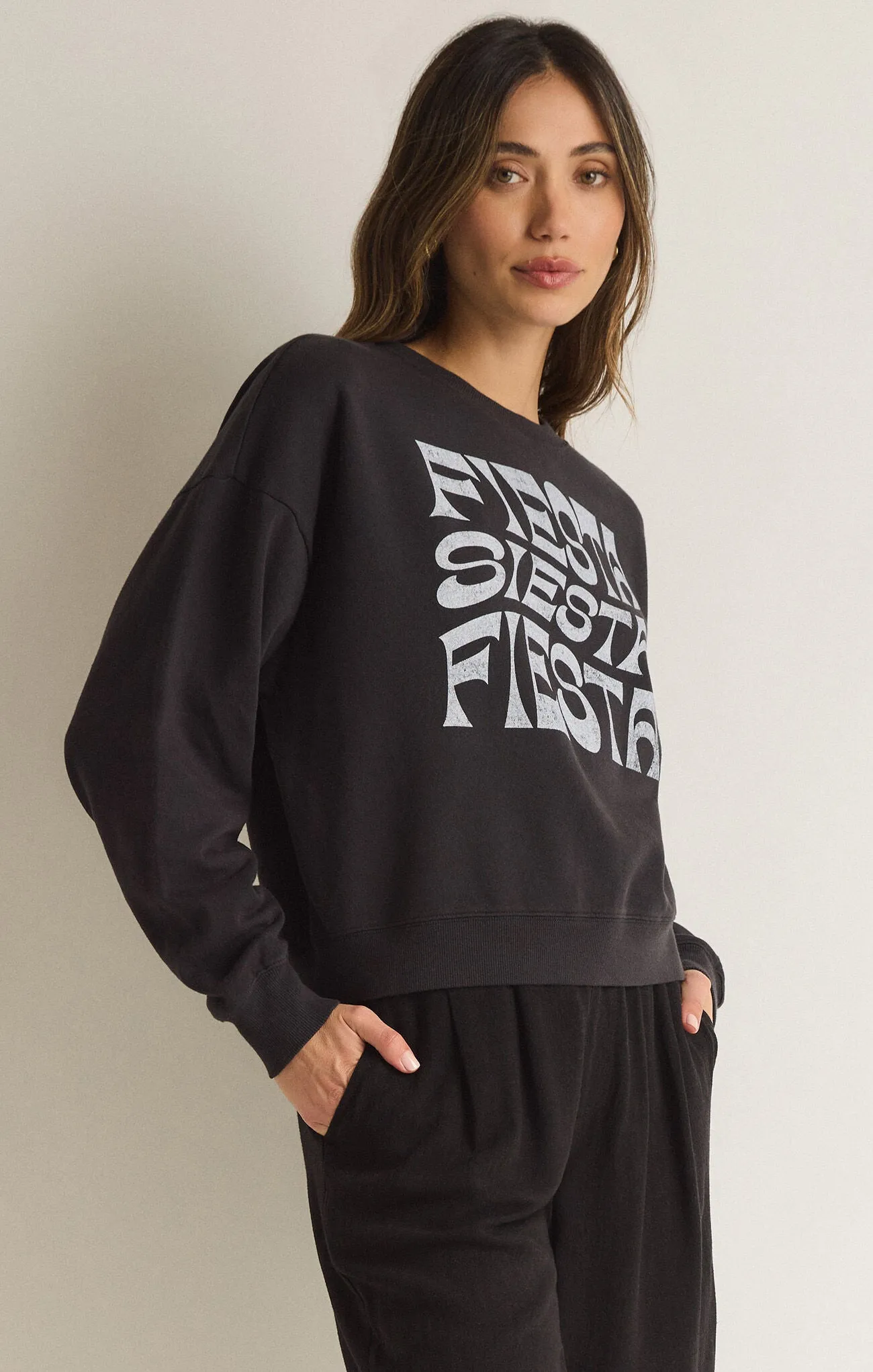 Z SUPPLY - FIESTA TOMGIRL SWEATSHIRT BLACK